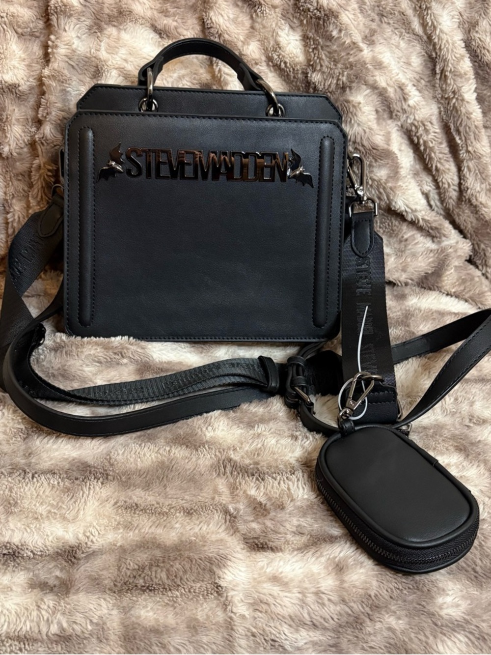 Steve Madden Black bat bag